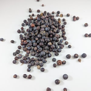 1 oz Dried Juniper Berries for Potpourri, Botanicals, Spiritual Energy, Healing