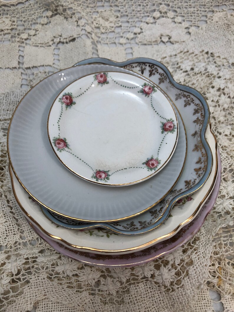 Set of 5 Pieces-Pinks and Blues Vintage Mismatched Floral China Berry BowlsSaucers