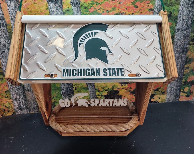 Michigan State Diamond Plate Deluxe Cedar Two Sided Bird Feeder