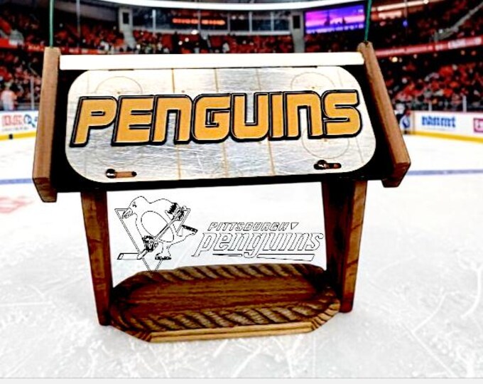 Pittsburgh Penguins Deluxe Two-Sided Cedar Bird Feeder