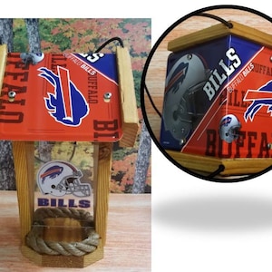 Buffalo Bills Two-Sided Cedar Bird Feeder (SI series)