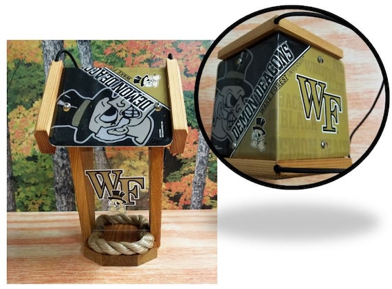 Wake Forest Two-Sided Cedar Bird Feeder (SI series)