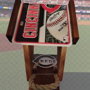 Cincinnati Reds Two-Sided Cedar Bird Feeder