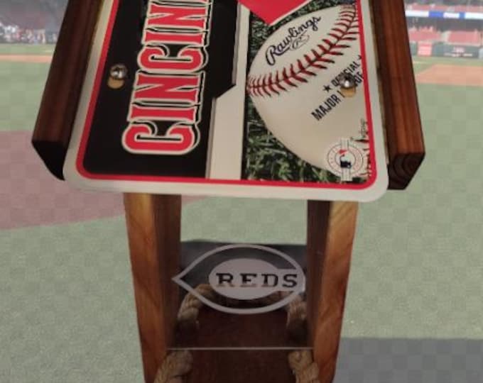Cincinnati Reds Two-Sided Cedar Bird Feeder