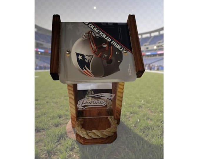 New England Patriots Two-Sided  Cedar Bird Feeder (SI series)