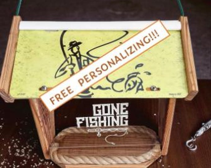 Gone Fishing Deluxe Cedar Two Sided Bird Feeder