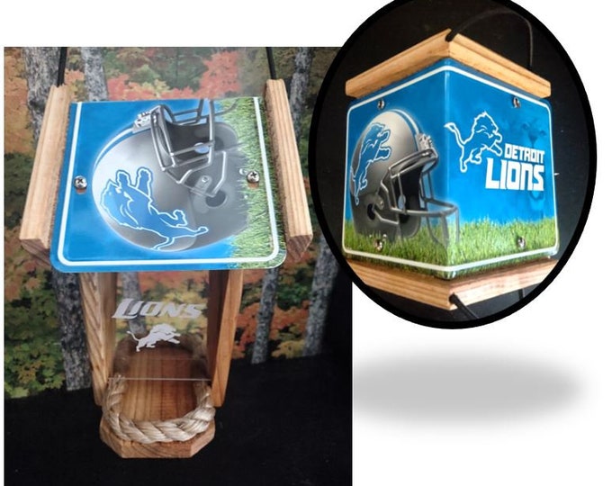 Detroit Lions Two-Sided Cedar Bird Feeder