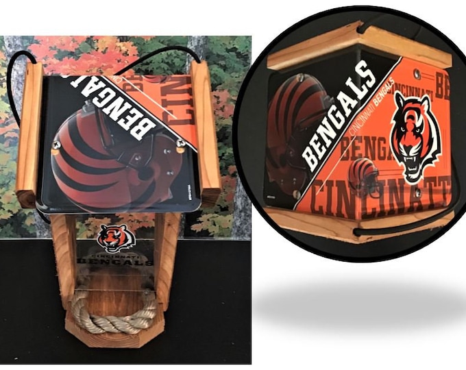 Cincinnati Bengals Two-Sided Cedar Bird Feeder (SI Series)