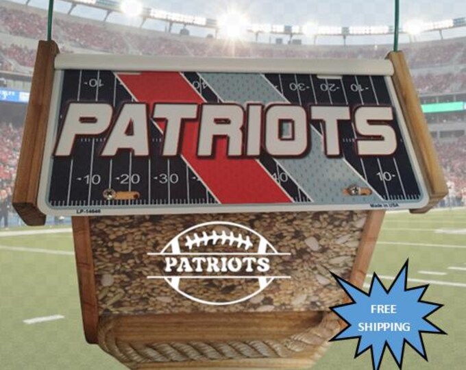 New England Patriots Deluxe two-sided cedar bird feeder (SB Series)