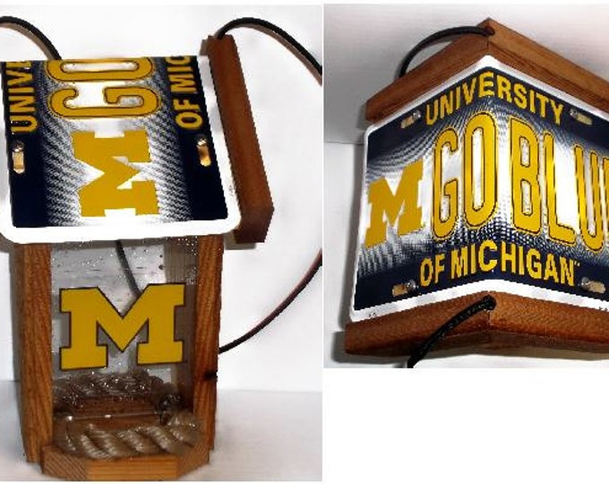 Michigan University Wolverines  Two-Sided Cedar Bird Feeder