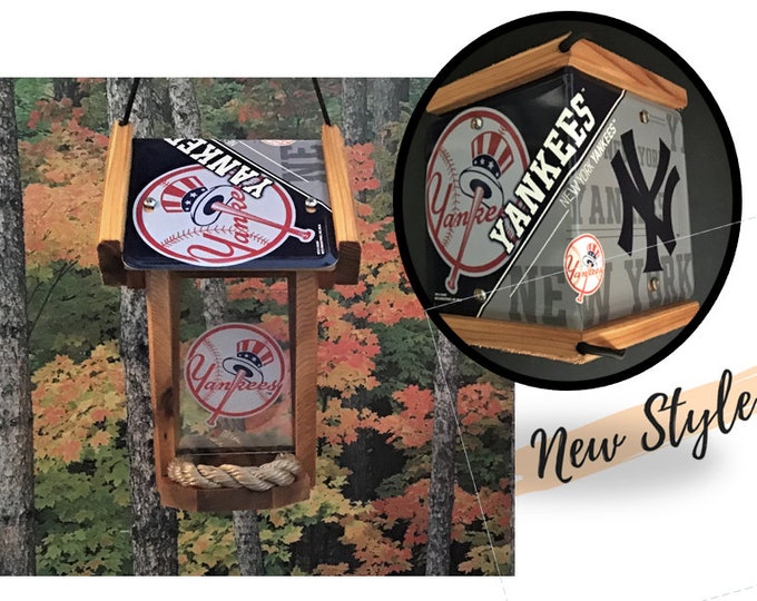 NY Yankees Two-Sided Cedar Bird Feeder (SI Series)