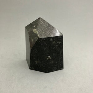 Coppernite Indian Nuummite Crystal Freeform Point (3 5/8&quot; Tall) For Shadow Work, Earth Magic, Insight, Strength, Metaphysical Crystal Point