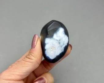 Orca Agate Palm Stone Black White Agate Meditation Palm Stone Crystal Metaphysical Gift Idea Crystal Family Bonds Communication Crystal