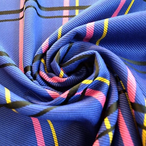 Tessuto scozzese plaid in poliestere viola