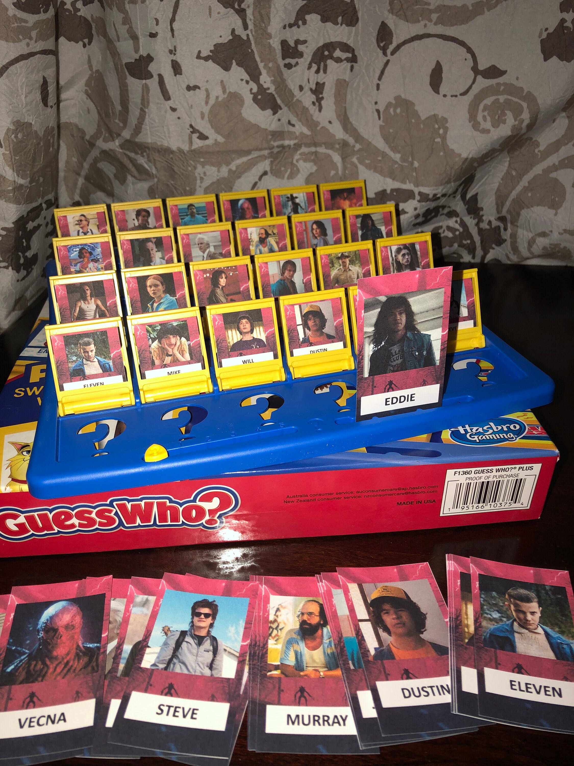 Stranger Things Guess Who Game Characters - PHYSICAL GAME