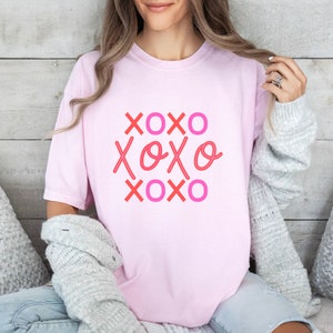 XOXO Valentine&#39;s Day Shirt Svg | Hugs and Kisses svg| Valentines Day Sublimation | Cut File For Cricut |Love svg| Valentine&#39;s Day svg png