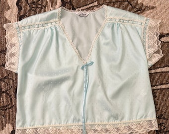 Nuisette bleu ciel Bliss ! Chemise mi-longue brillante à pois Gilead, Lace & Shine années 70/80