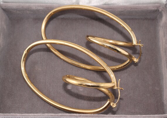 Gold Hoop Earrings.  14k Yellow Gold Hoops. Desig… - image 4