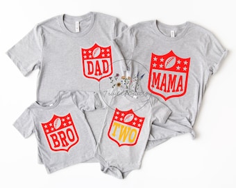 camisas familiares de cumpleaños con tema de fútbol kc, camisa de cumpleaños de fútbol, camisa de cumpleaños para niños, camisa de primer cumpleaños, cumpleaños inspirado en la nfl, ch*efs