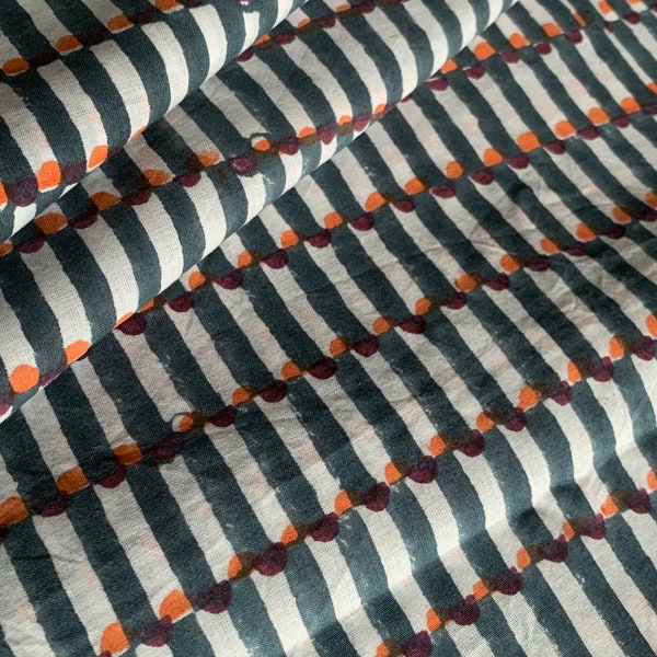 Tela de algodón estampada a mano con bloques: Tela moderna con estampado floral indio.