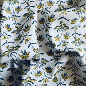 Tela de algodón con estampado de bloques de la India: tela floral para vestidos y batas de verano