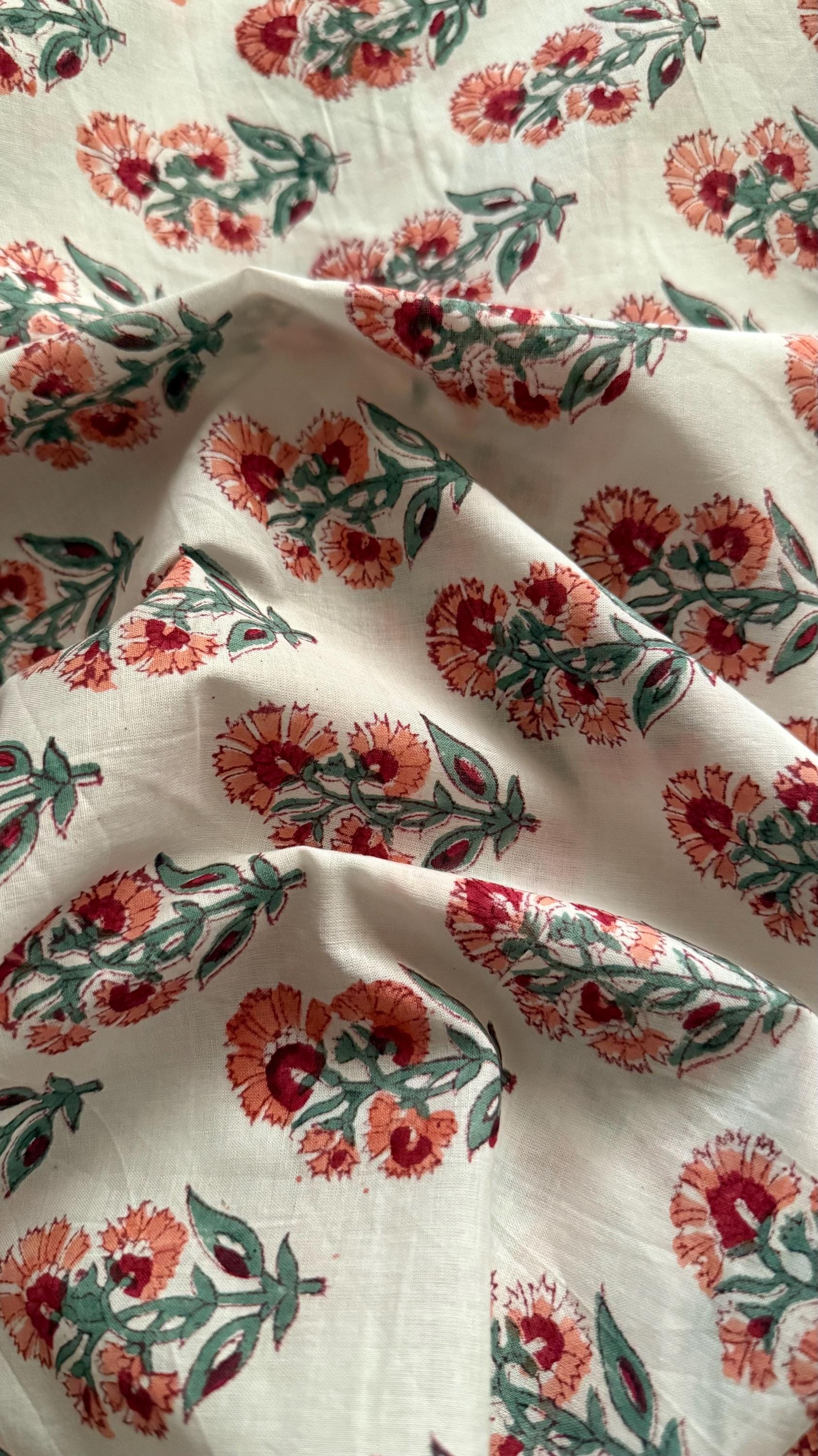 Tissu imprimé rose belle main, tissu en coton, tissu indien, tissu par mètre, vêtements pour femmes en coton imprimé bloc