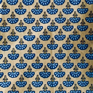 Moderner Blumenstoff weicher Baumwoll-Stoff floraler Siebdruck weicher Baumwollstoff Baumwolldruck Baumwollstoff Näherstoff Baumwollstoff gold khadi