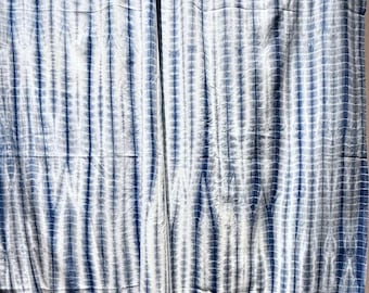 Indigo shibori-stof: Indiase katoenen voile, tie-dye op maat gesneden