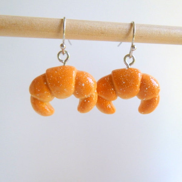 Croissant Earrings, Cresent Roll Earrings, Croissant Breakfast Roll Earrings, Breakfast Roll Earrings, Morning Roll Earrings, E252