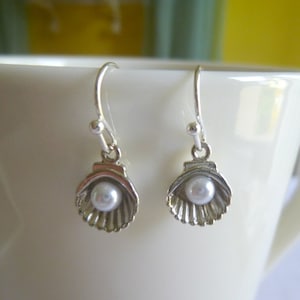 Shell with Pearl Earrings, Silver Shell Earrings, Pearl Earrings, Seashell Pearl Earrings, Beach Earrings, Beach Jewelry, Wierd Earrings,