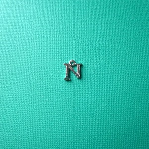VENTA DE LIQUIDACIÓN: 5 encantos iniciales alfabeto 'N', encantos alfabéticos, cuentas de alfabeto, amuletos iniciales, cuentas iniciales, personalizar sus joyas