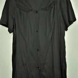Vintage Vanity Fair Pajama Top Short Sleeve Button-down Floral design  Black  M  VNC  Free Shipping