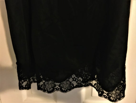 Unbranded Beautiful Black Lots of Lace Short Slip… - image 3