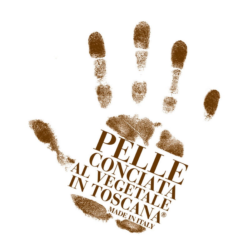 May include: A brown handprint with the text "PELLE CONCIATA AL VEGETALE IN TOSCANA&reg; MADE IN ITALY" in the center.