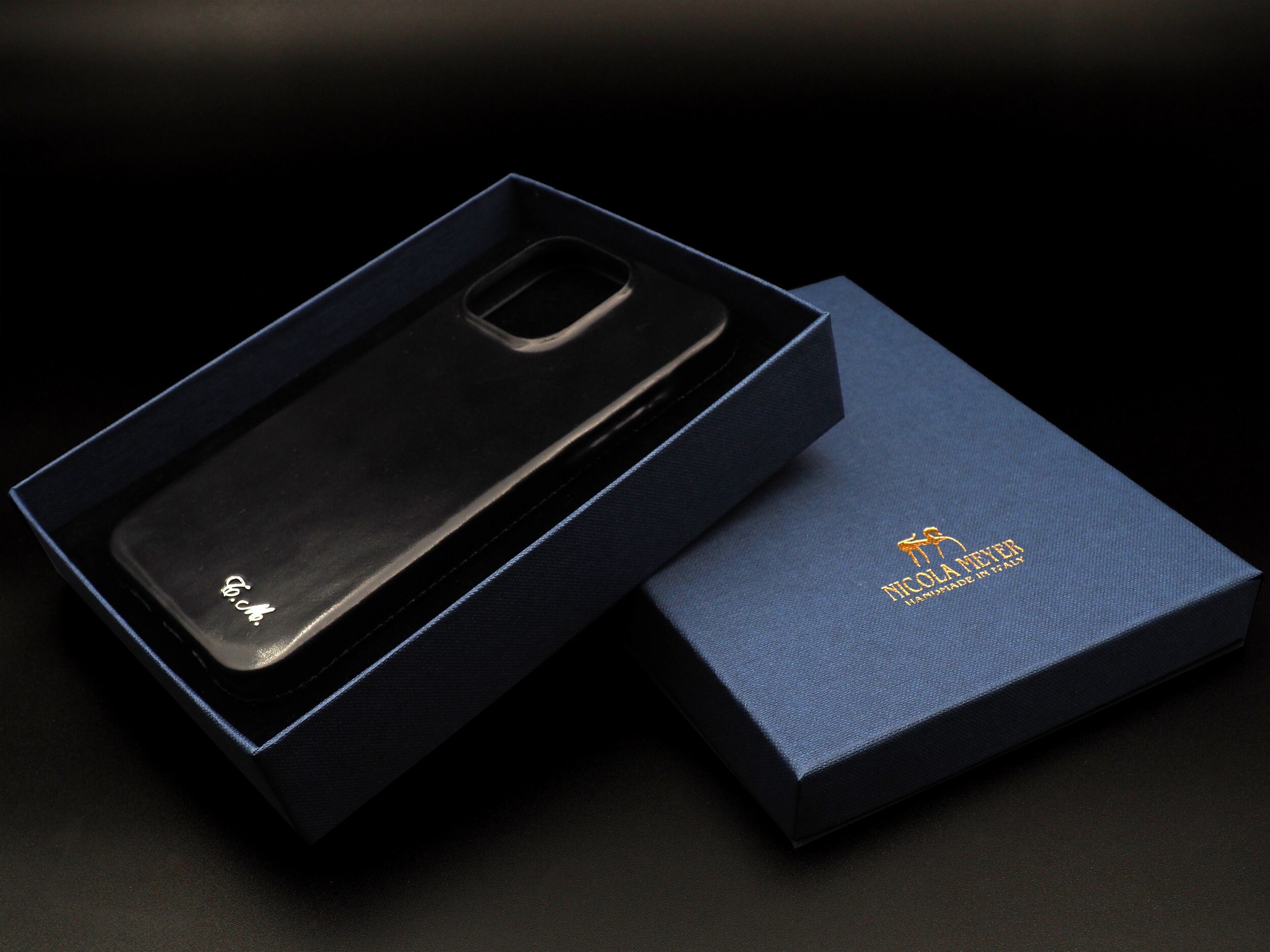 IPhone 17/16/15/14/13/12/SE Horween Shell Cordovan Leather Case