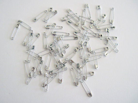 100 Very Small Black Safety Pins 3/4 Inch Long Safety Pins. Metal Alloy  Pins. 
