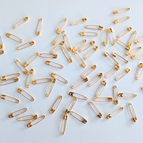 100 Very Small Gold Color Safety Pins. 3/4 Inch Long Metal Etsy