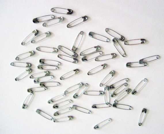 7//8/" or 22mm 100 Silver Safety Pins Size 0 Made in USA Pack