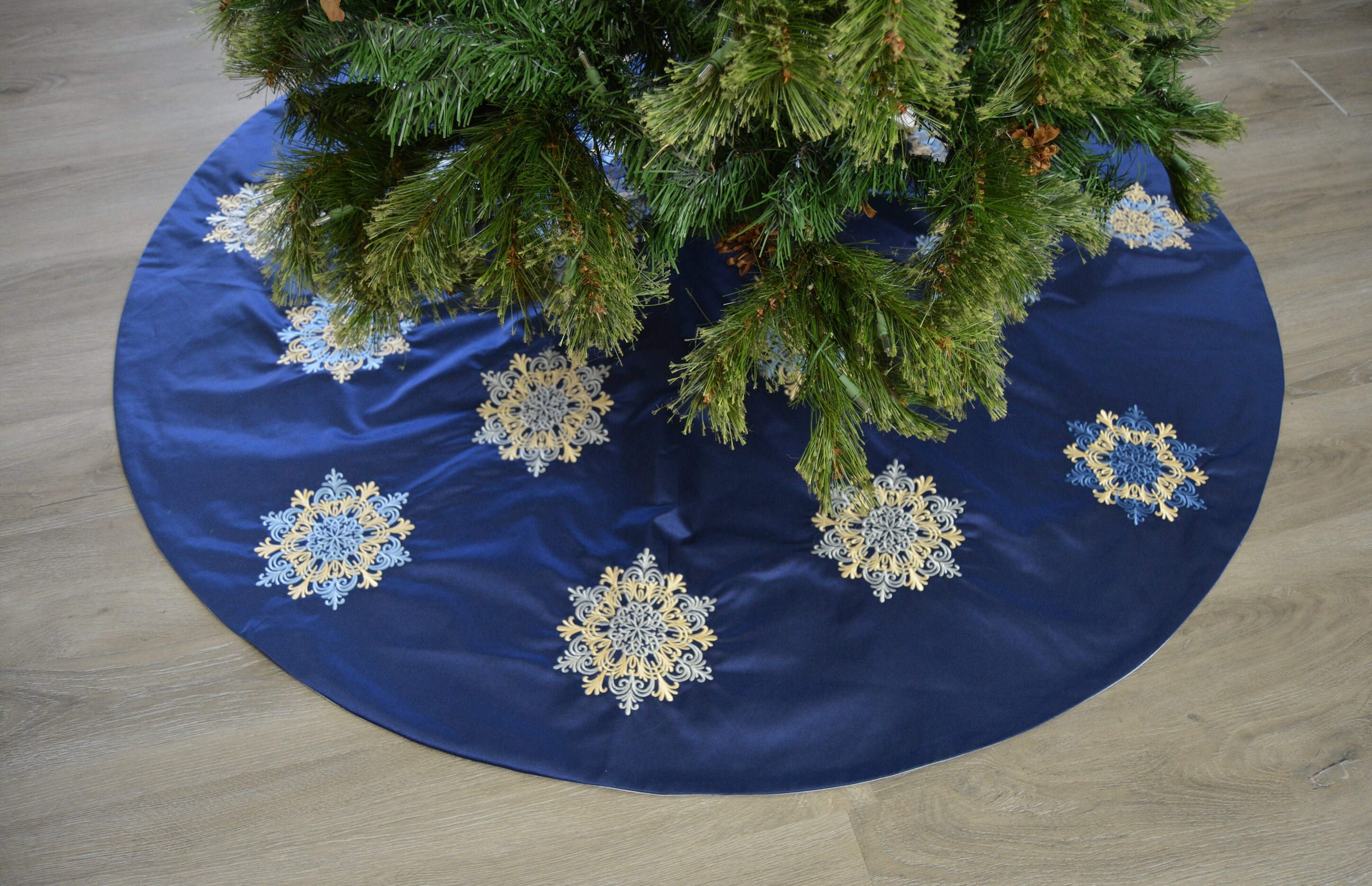 Navy blue and gold christmas tree skirt Clearance