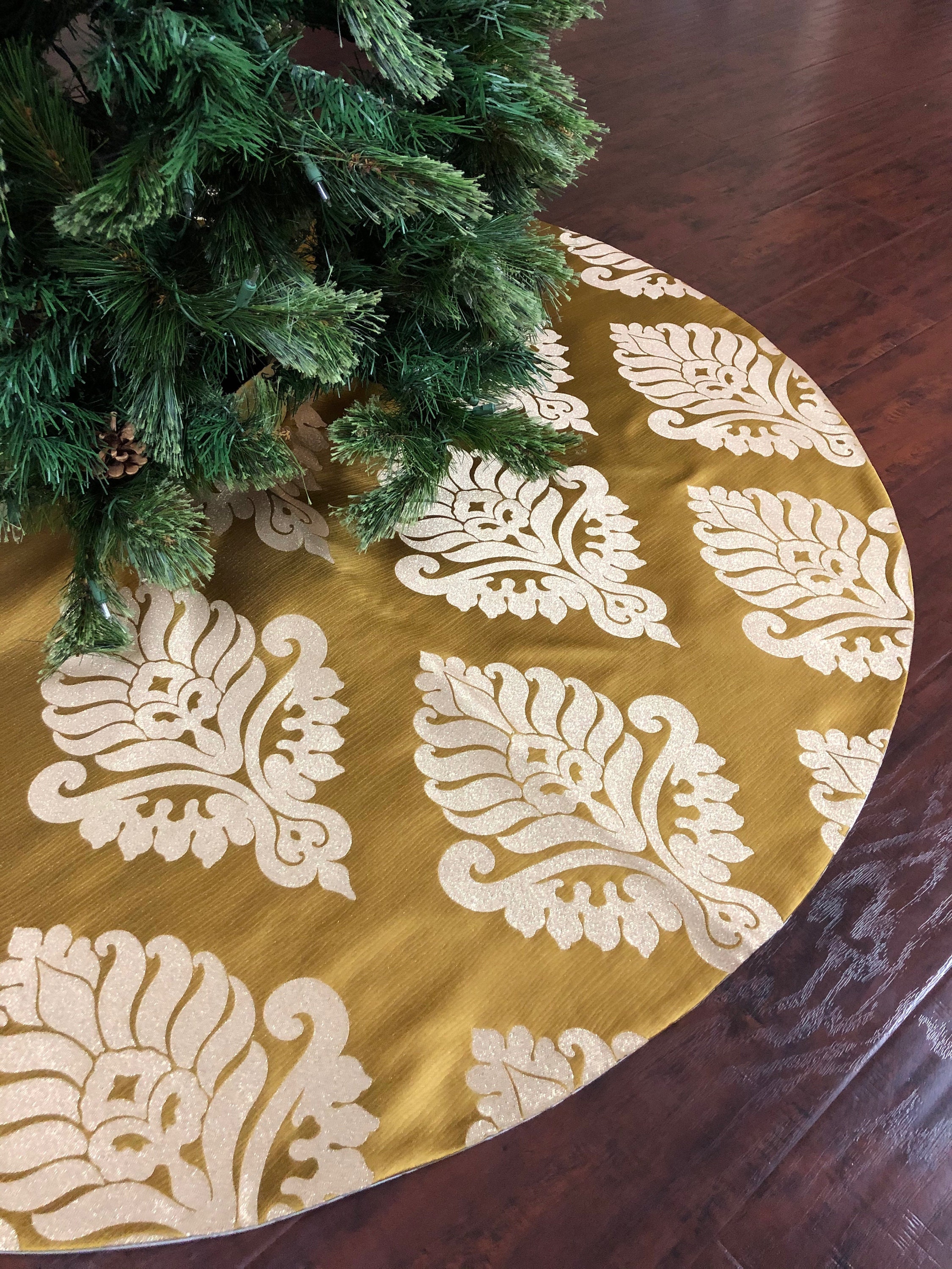 Gold Metallic Christmas Tree Skirt Christmas Decor Christmas Etsy.de