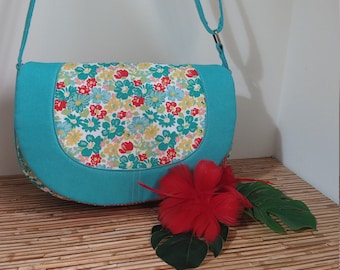 Sassy Saddlebag en lino Essex aguamarina con tejido Floral Vintage y forro de lunares rojos - Tamaño mediano