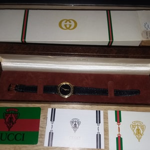 vintage womans Gucci watch all original with paperwork and boxes