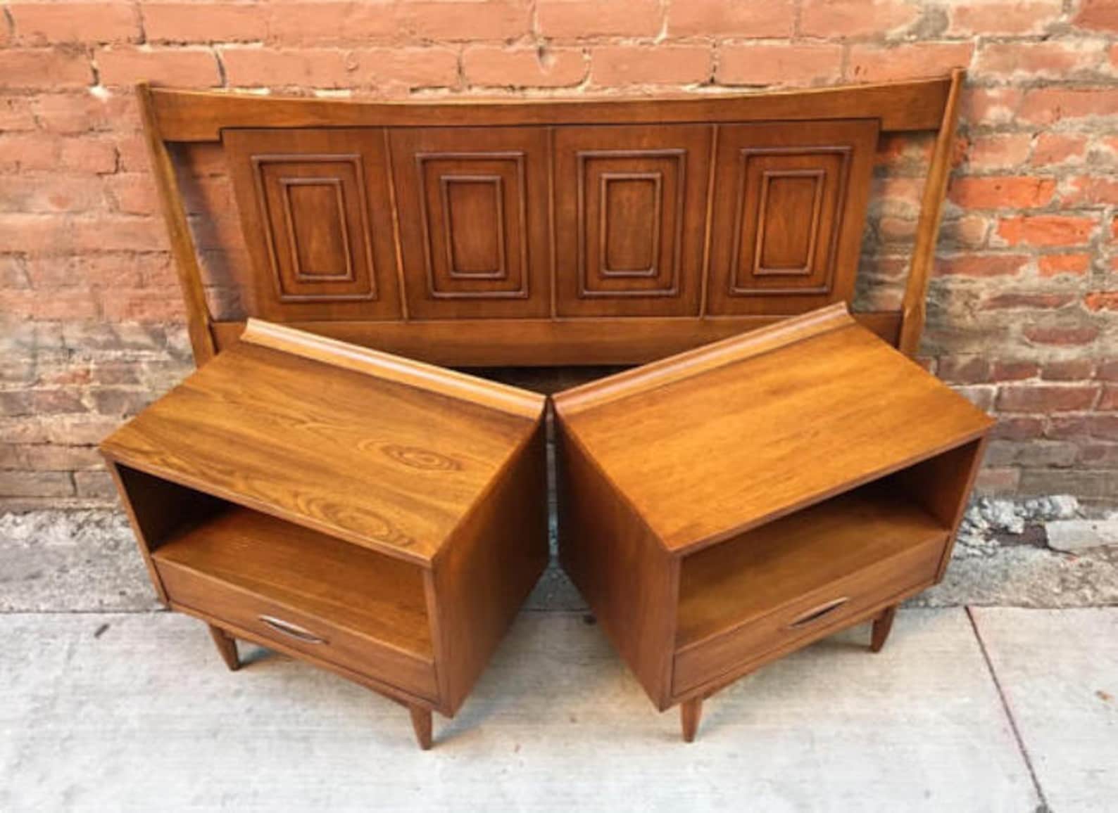 SOLD. Broyhill Sculptra Bedroom Set Etsy