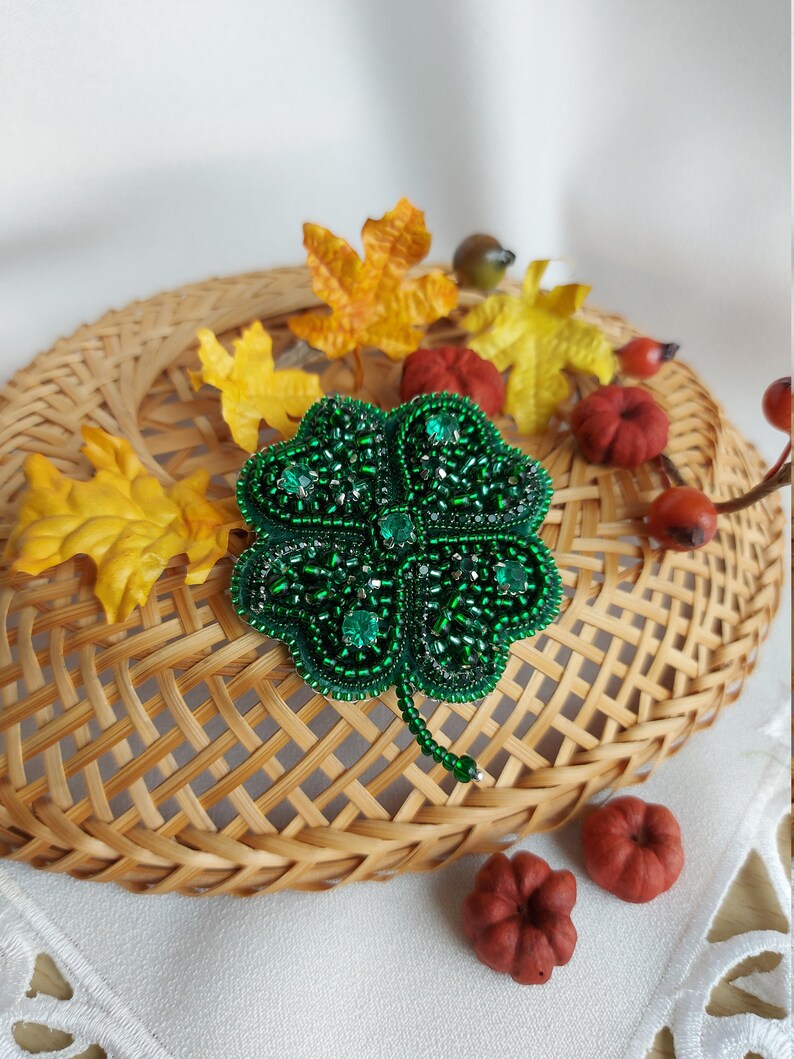 Bead Embroidery Brooch embroideredbrooch brochebordado Etsy