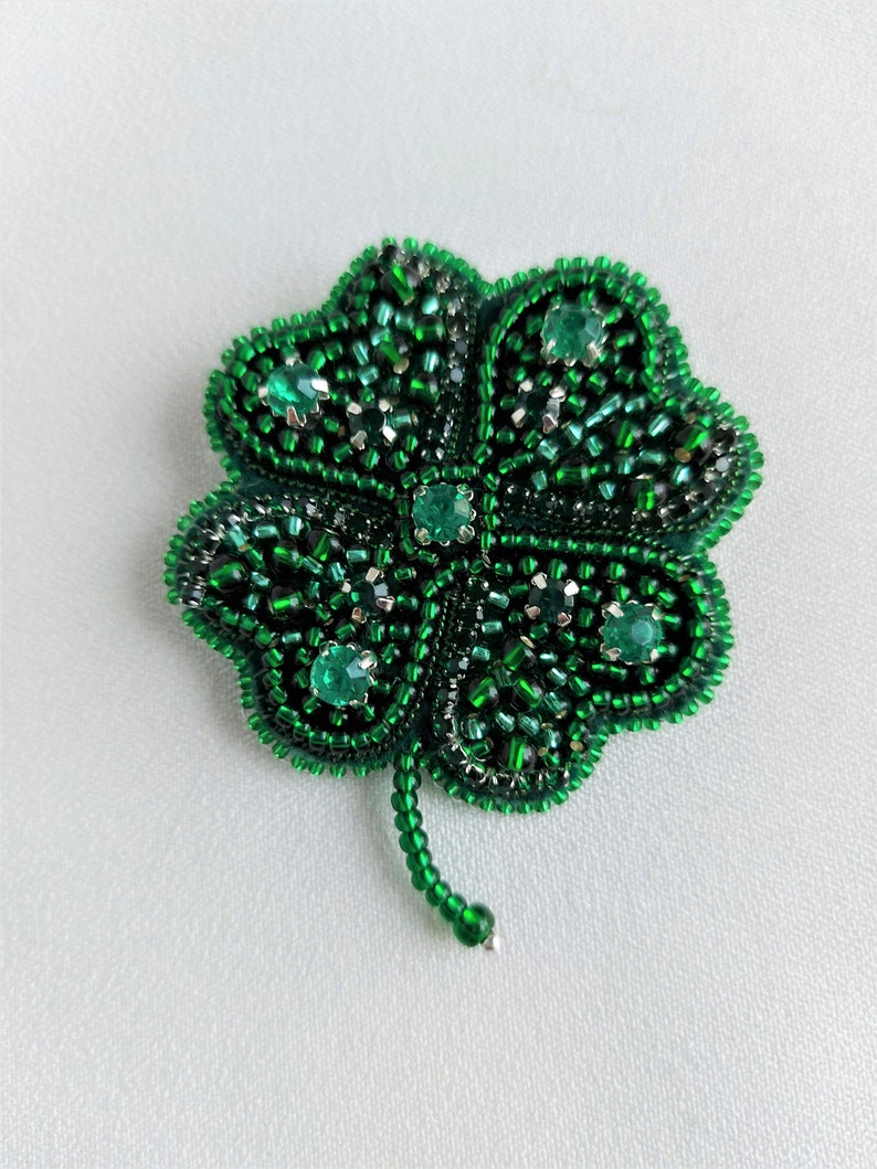 Bead Embroidery Brooch embroideredbrooch brochebordado Etsy