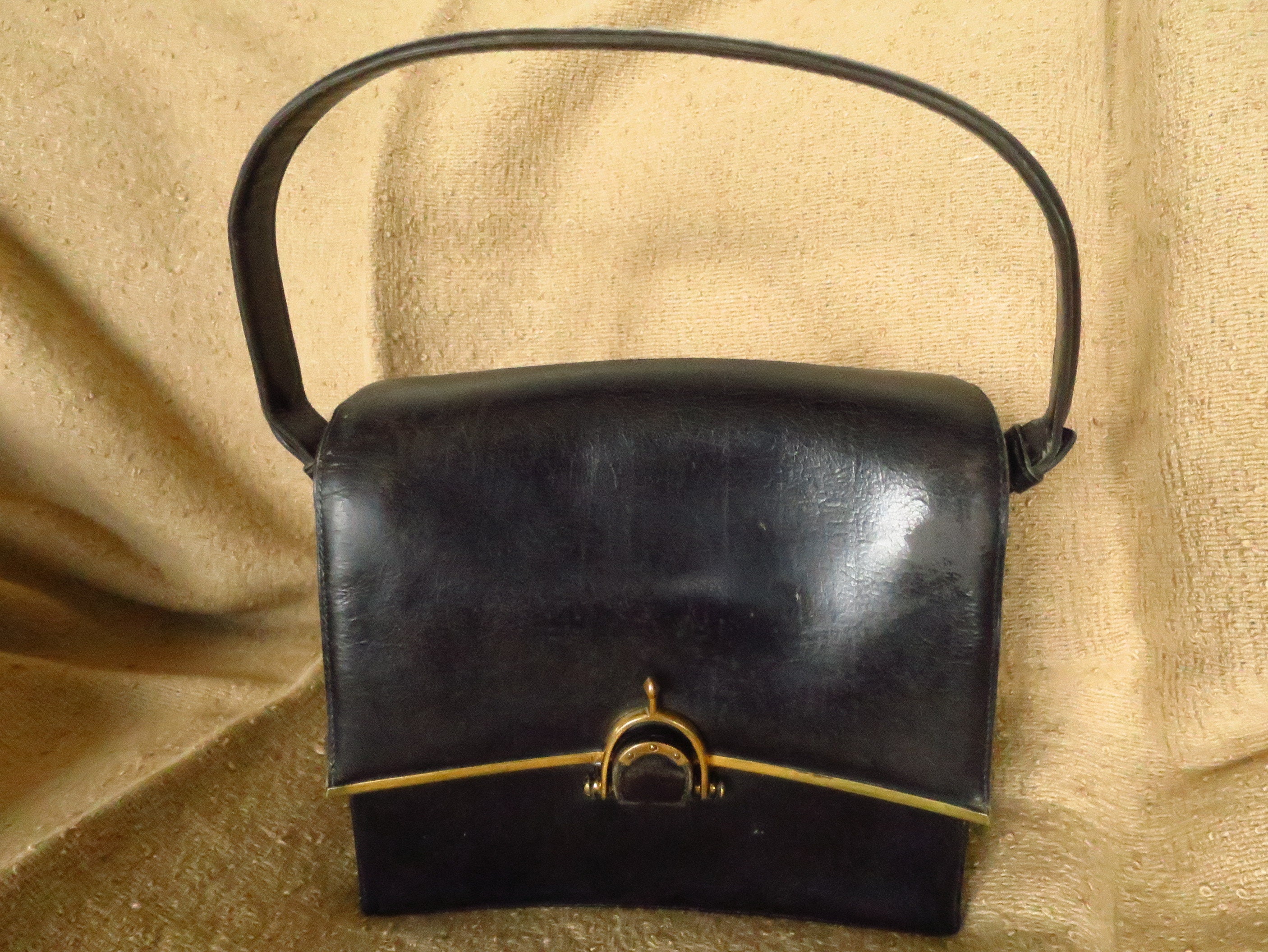 Hermès - Authenticated Kelly to Go Handbag - Leather Black for Women, Never Worn