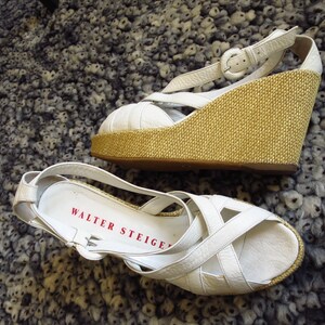 WALTER STEIGER Keilsandalen aus weißem Leder