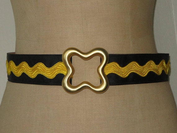 MOSCHINO black and yellow belt