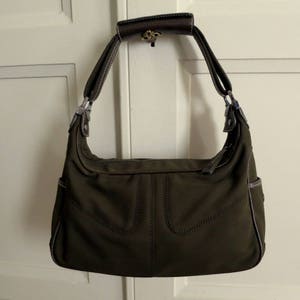 TOD&#39;S baguette handbag, in khaki leather and canvas