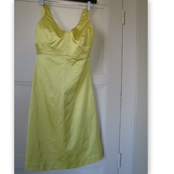 Robe VALENTINO R.E.D. jaune, mi-longue, taille 38